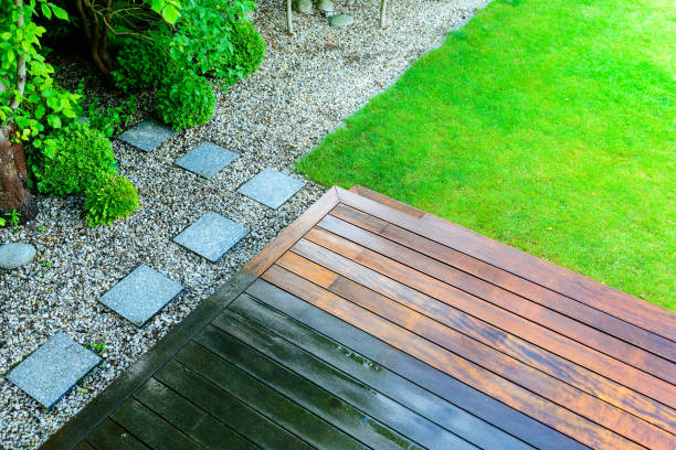 Best Animal Enclosure Cleaning  in Holtsville, NY